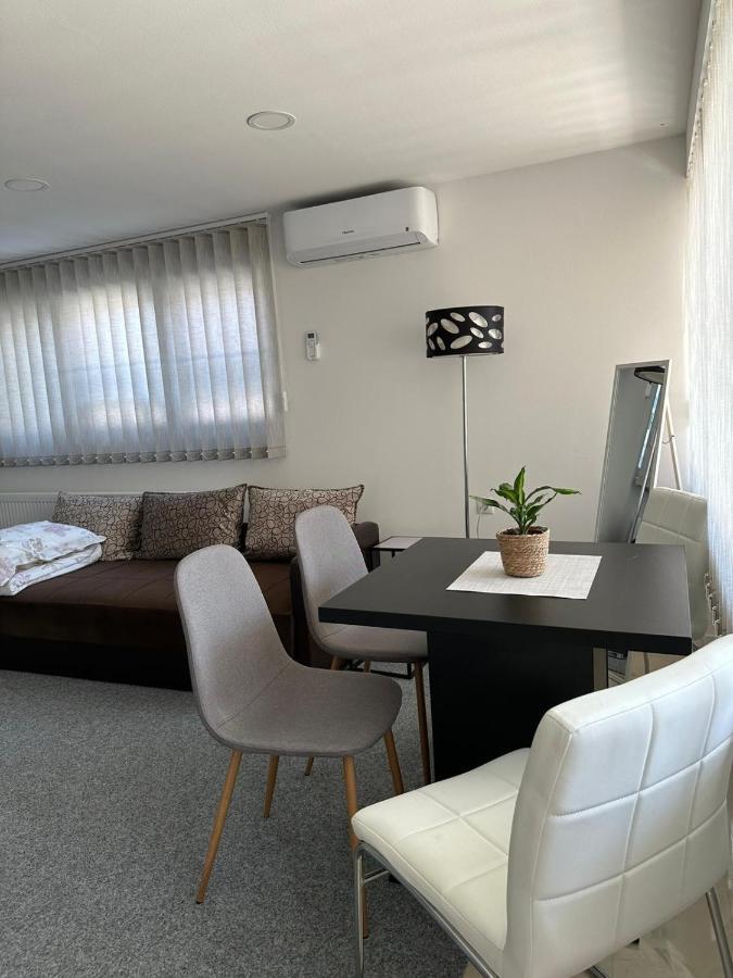 Apartament Studio Apartman Iovia Place Ludbreg Zewnętrze zdjęcie